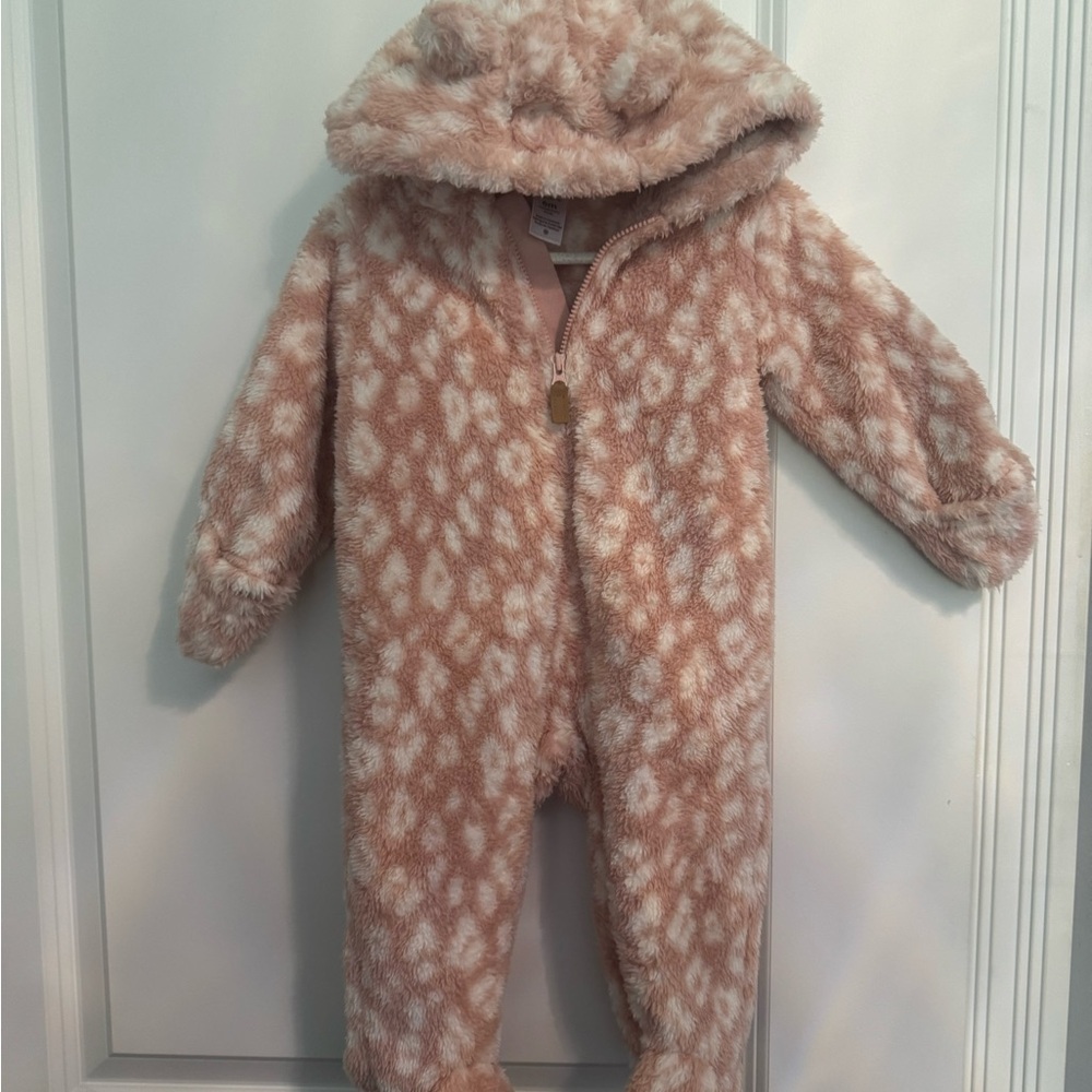 Carter’s baby girl bunting suit cheetah print fleece fuzzy 6 month snow suit